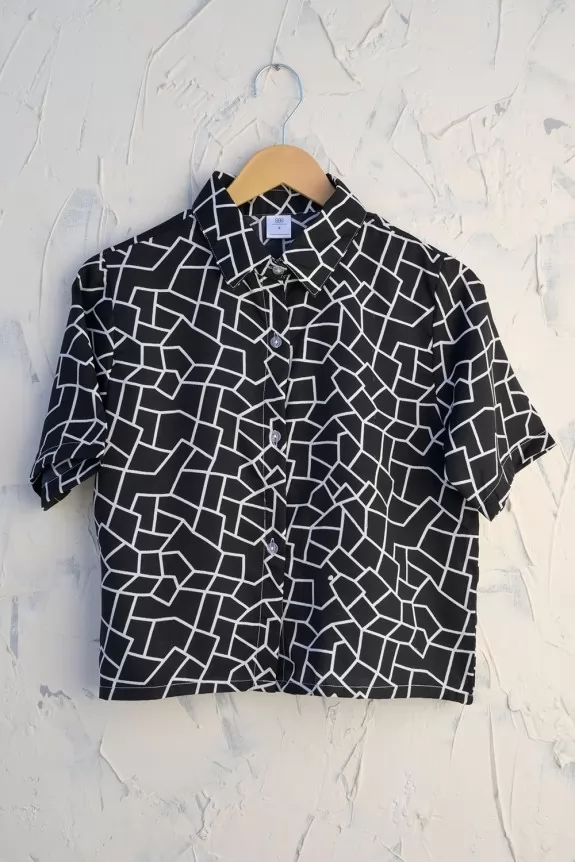 Abstract Print Crop Shirt