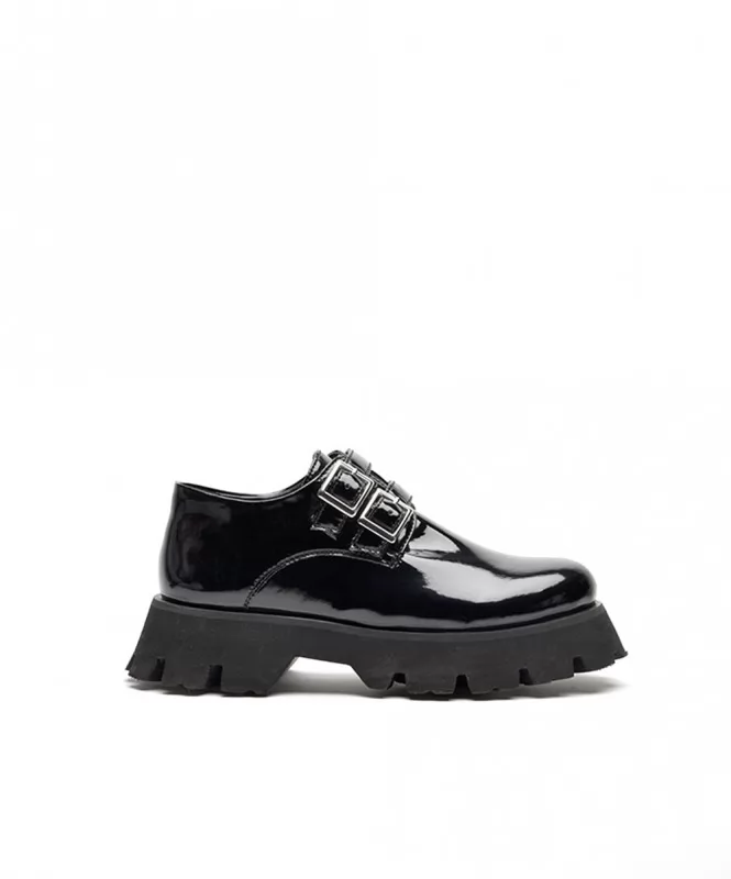 Black patent twin buckle shoe on EVA  