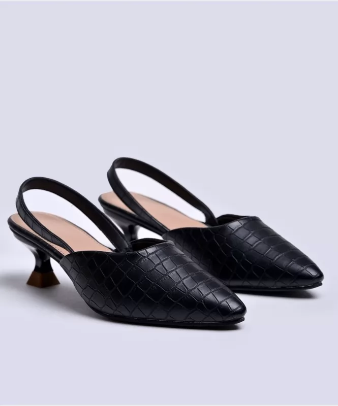Black croco pointed heels 