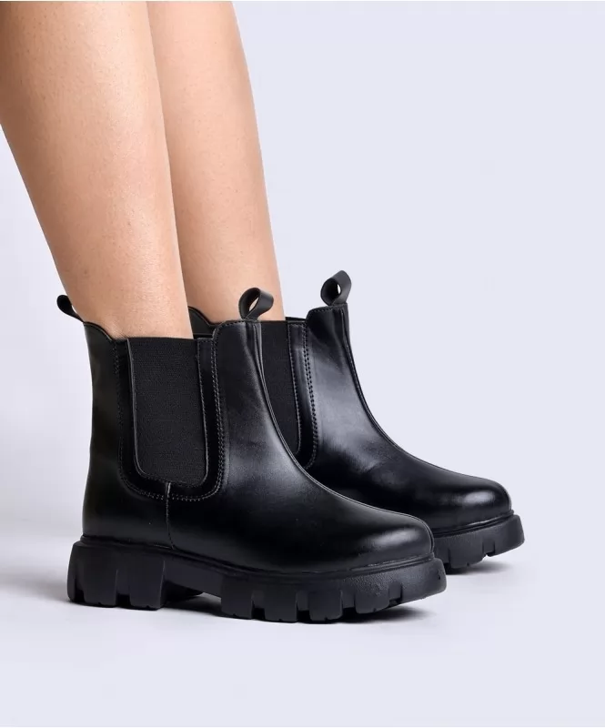 Basic Black chelsea boots | Street Style Store | SSS