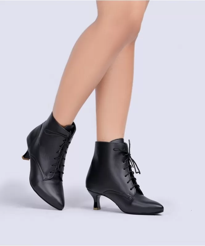 Black lace up pointed boots Street Style Store SSS