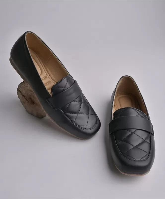 Quilted square toe loafers 
