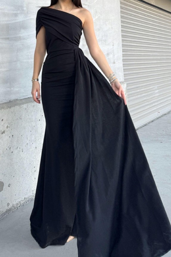 Black One-Shoulder Evening Gown