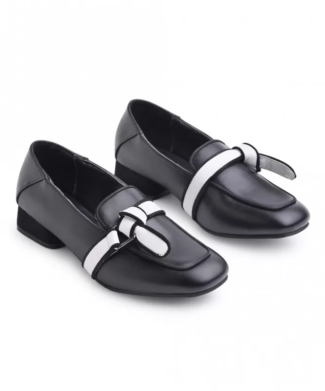 The diplomat black loafers 