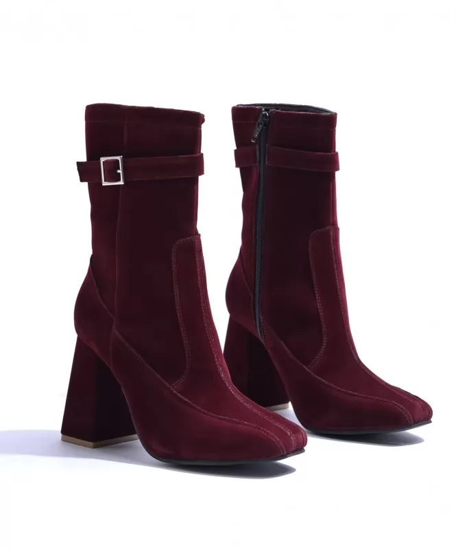 Wine velvet boots 2025