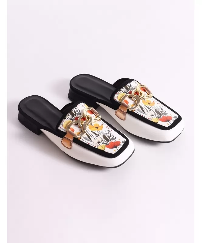 Minimalist Floral Printed Loafers